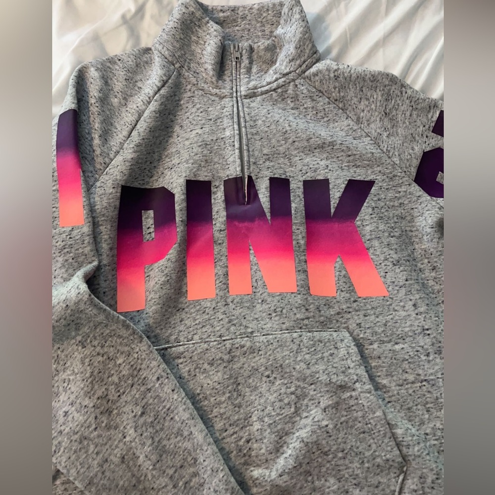 pink/Victoria’s Secret. collard sweatshirt NEW CONDITION. kids large. women’s s